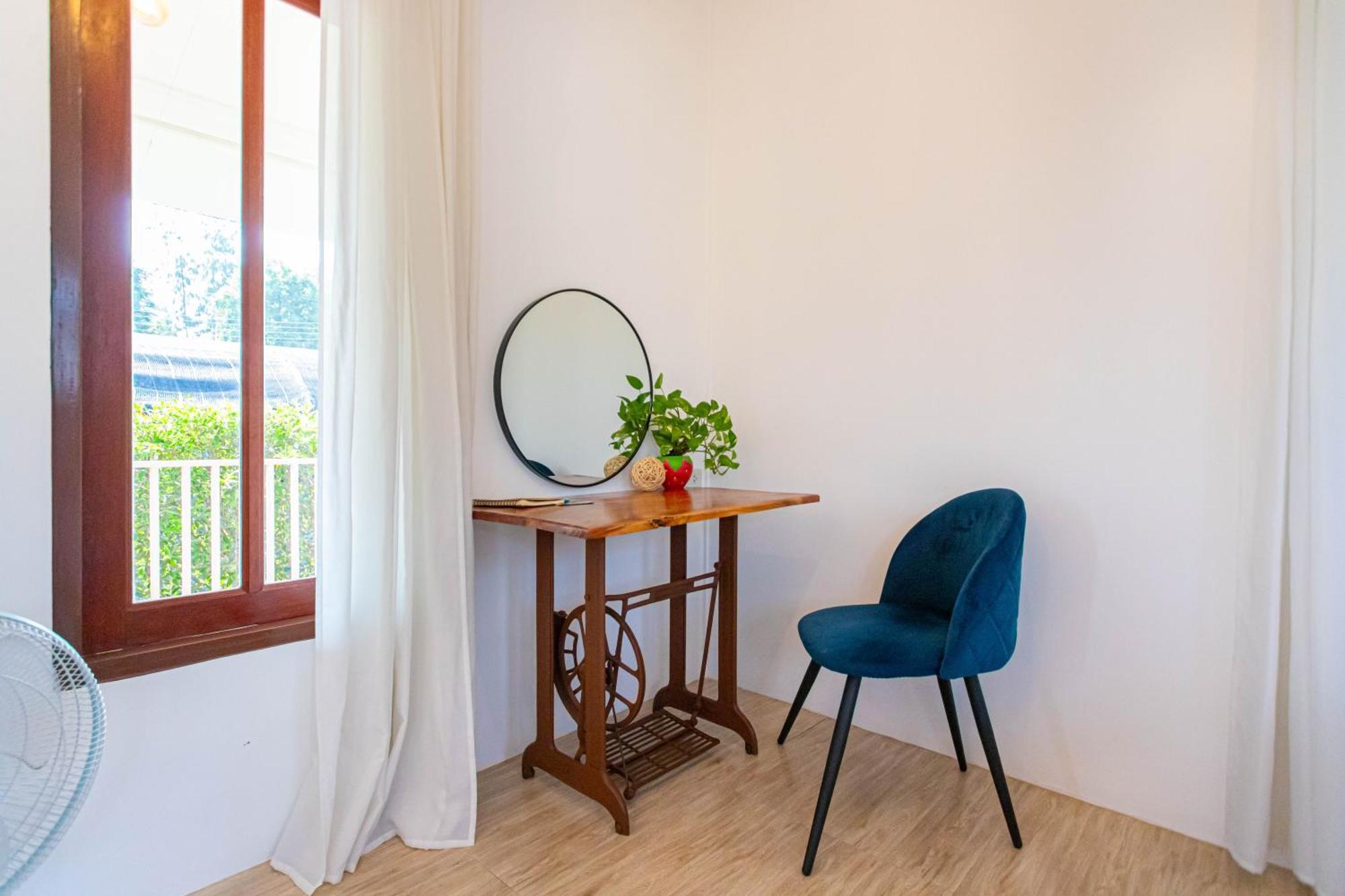 Vawa Guesthouse Kanchanaburi Buitenkant foto