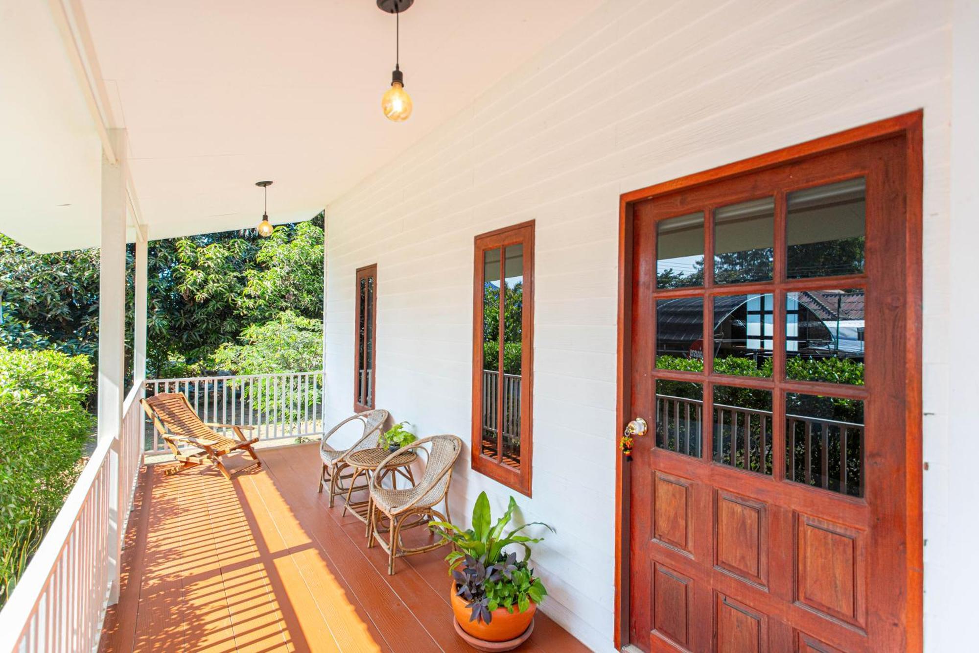 Vawa Guesthouse Kanchanaburi Buitenkant foto